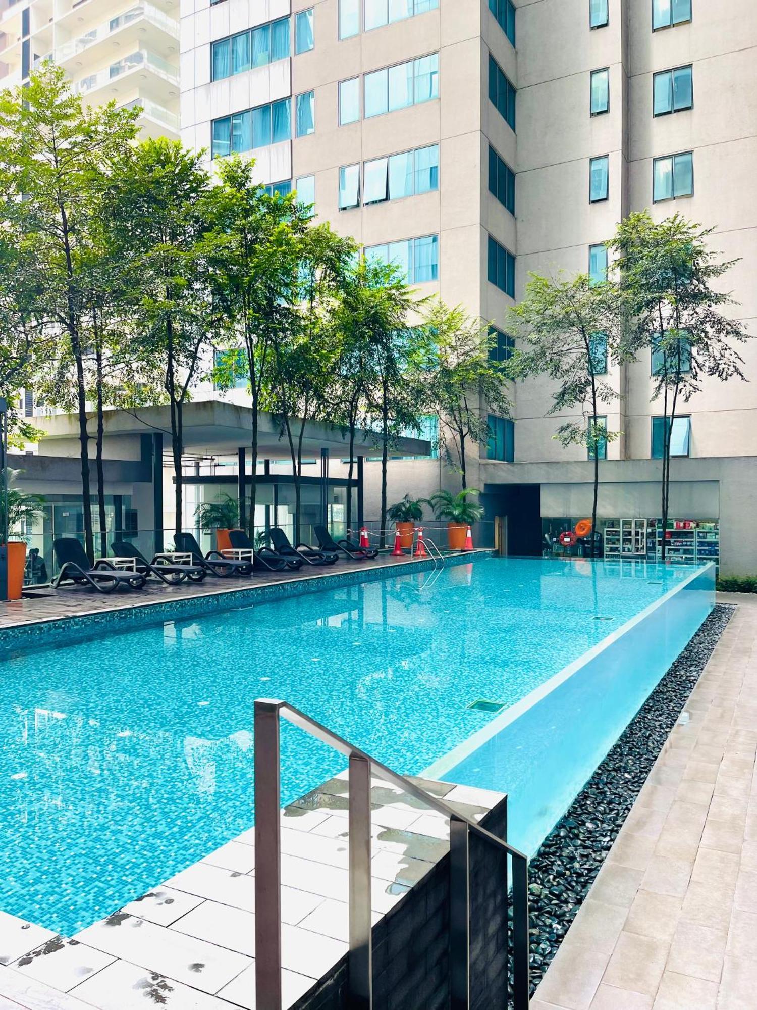 Summer Suites Klcc By Impexia Kuala Lumpur Luaran gambar